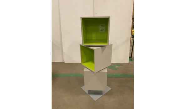 Boekenrek - kubussen in draaivorm op voet 60x60x160 (groen)